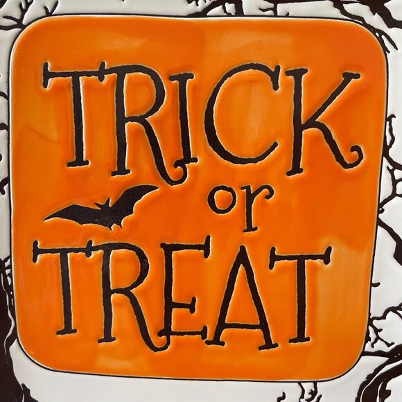 Eli+ Ana TRICK OR TREAT Plate Set of 2 Ceramic 8.75in Spooky Square New - Picture 3 of 13